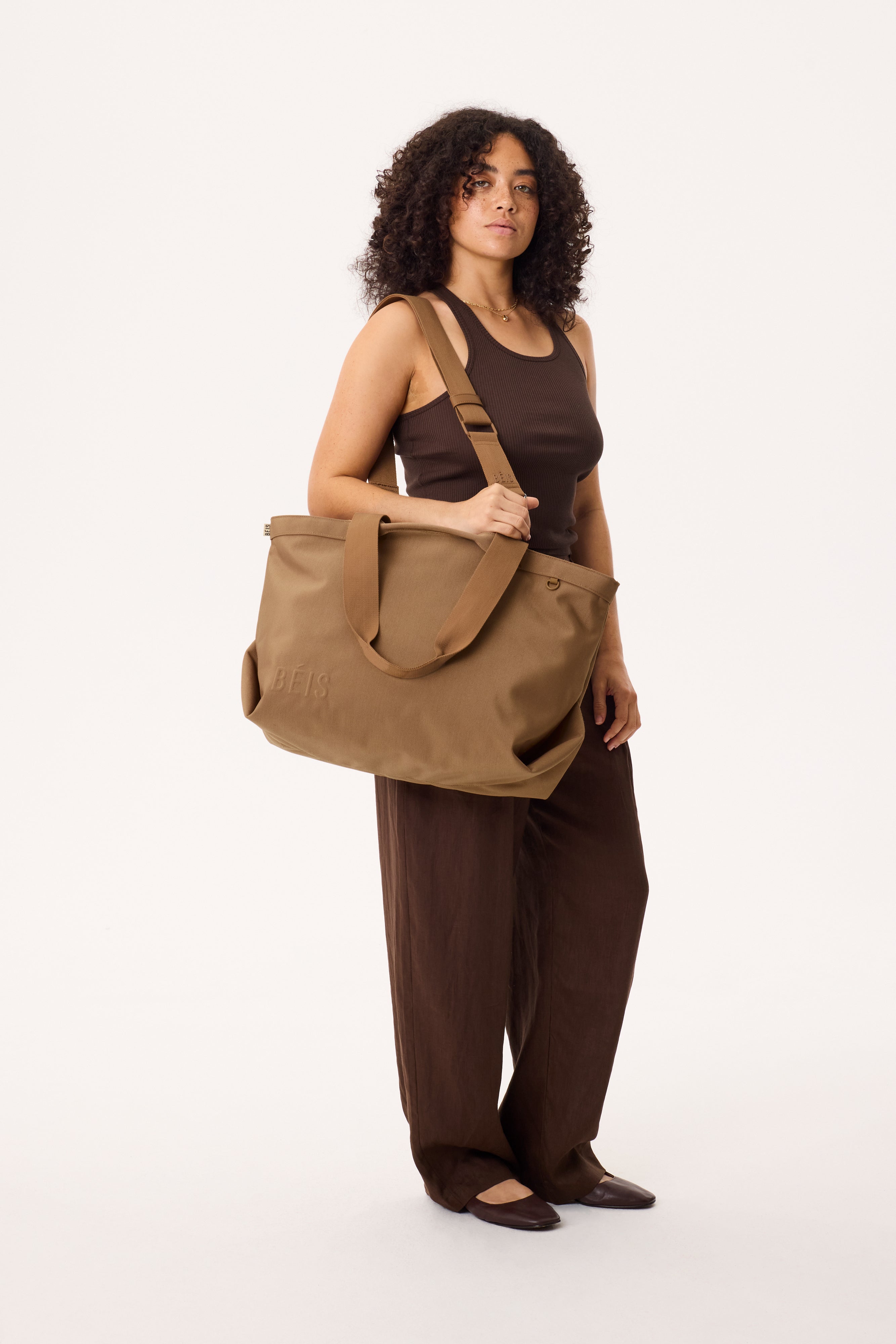 Resale The Travel Tote in Camel