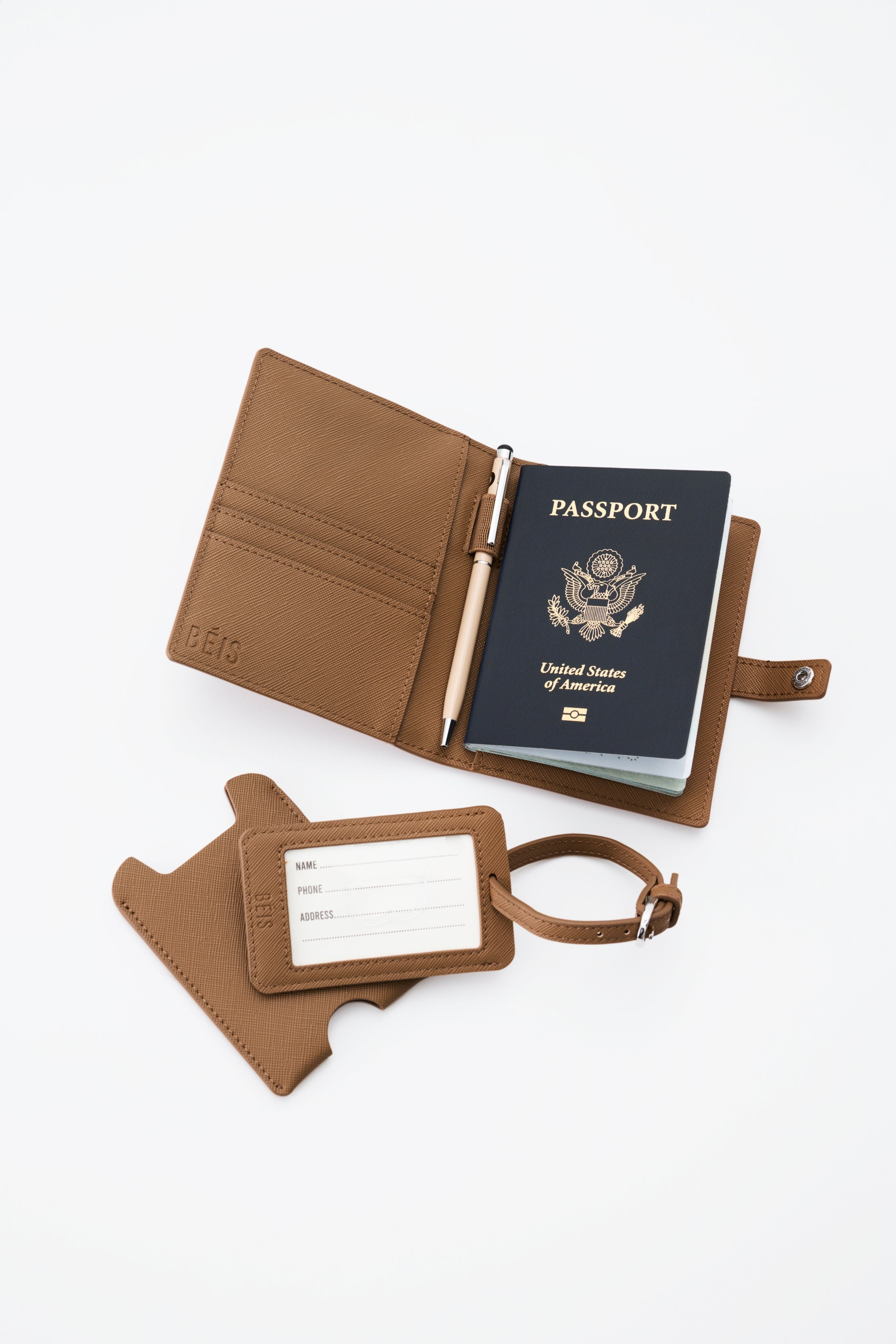 Resale The Passport & Luggage Tag Set in Camel