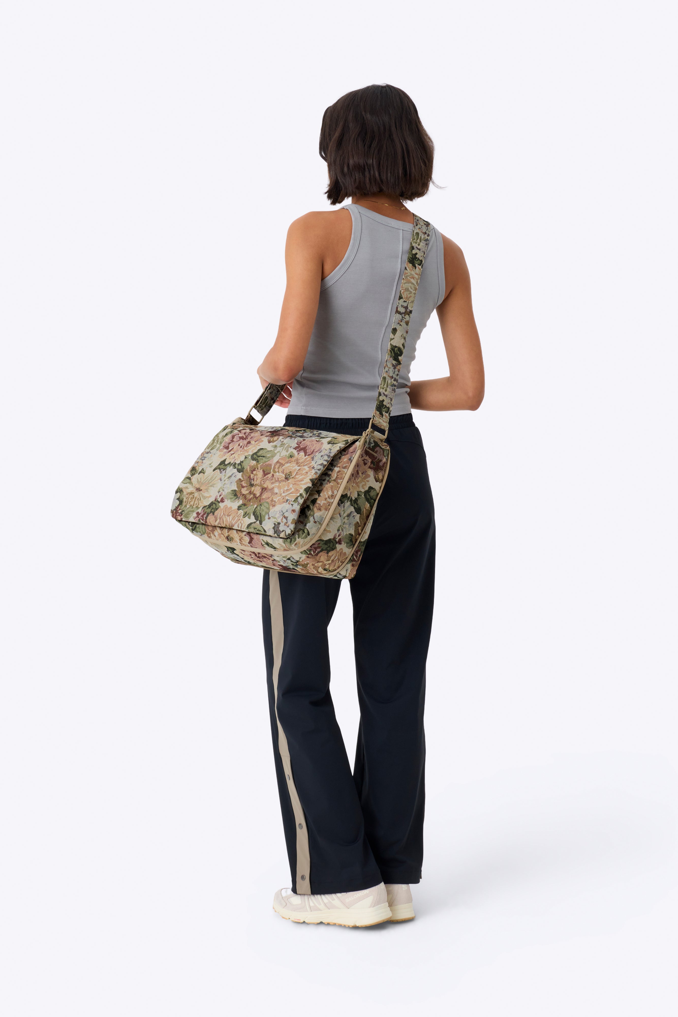 Resale The Expandable Messenger Tote in Vintage Floral