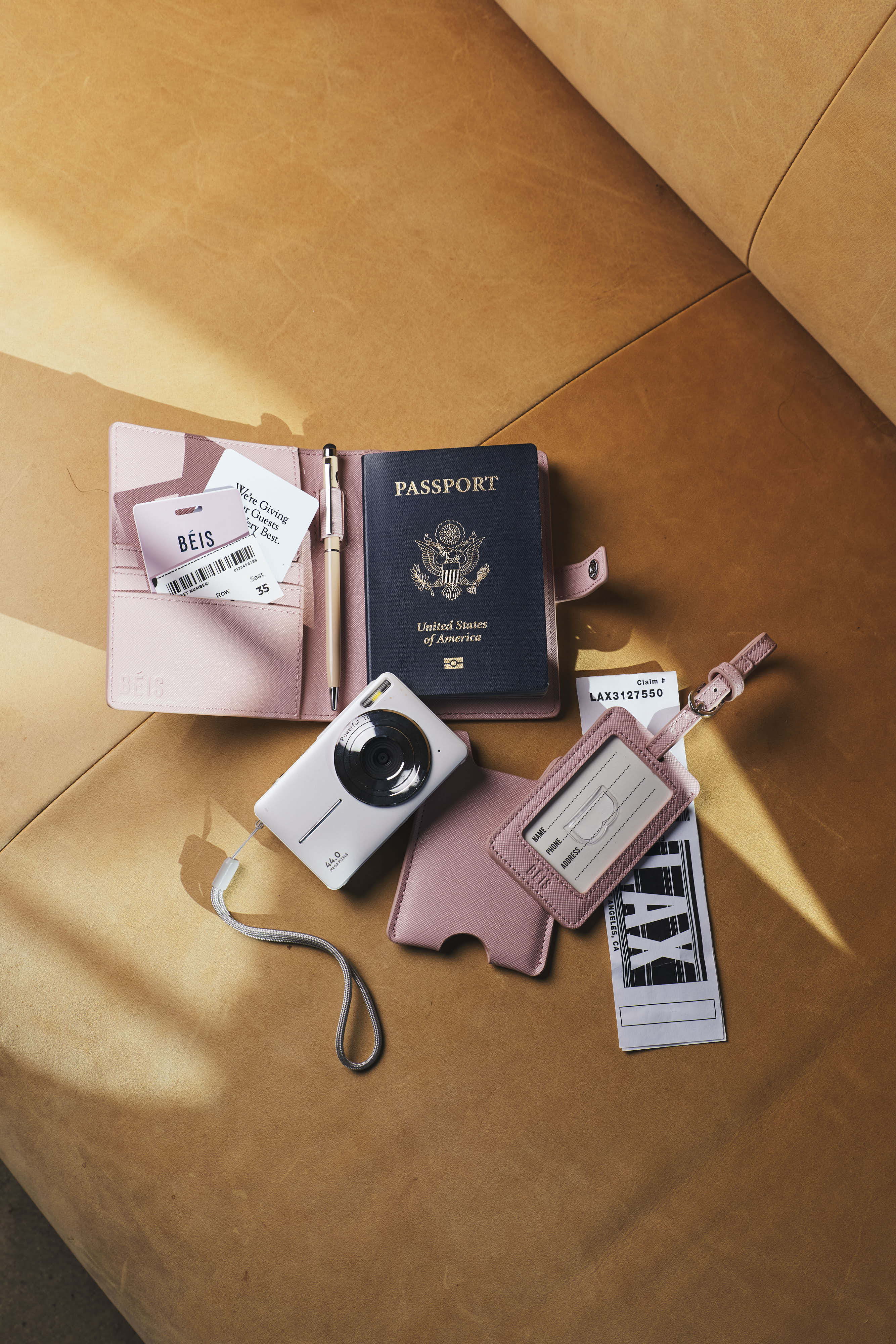 The Passport & Luggage Tag Set in Atlas Pink