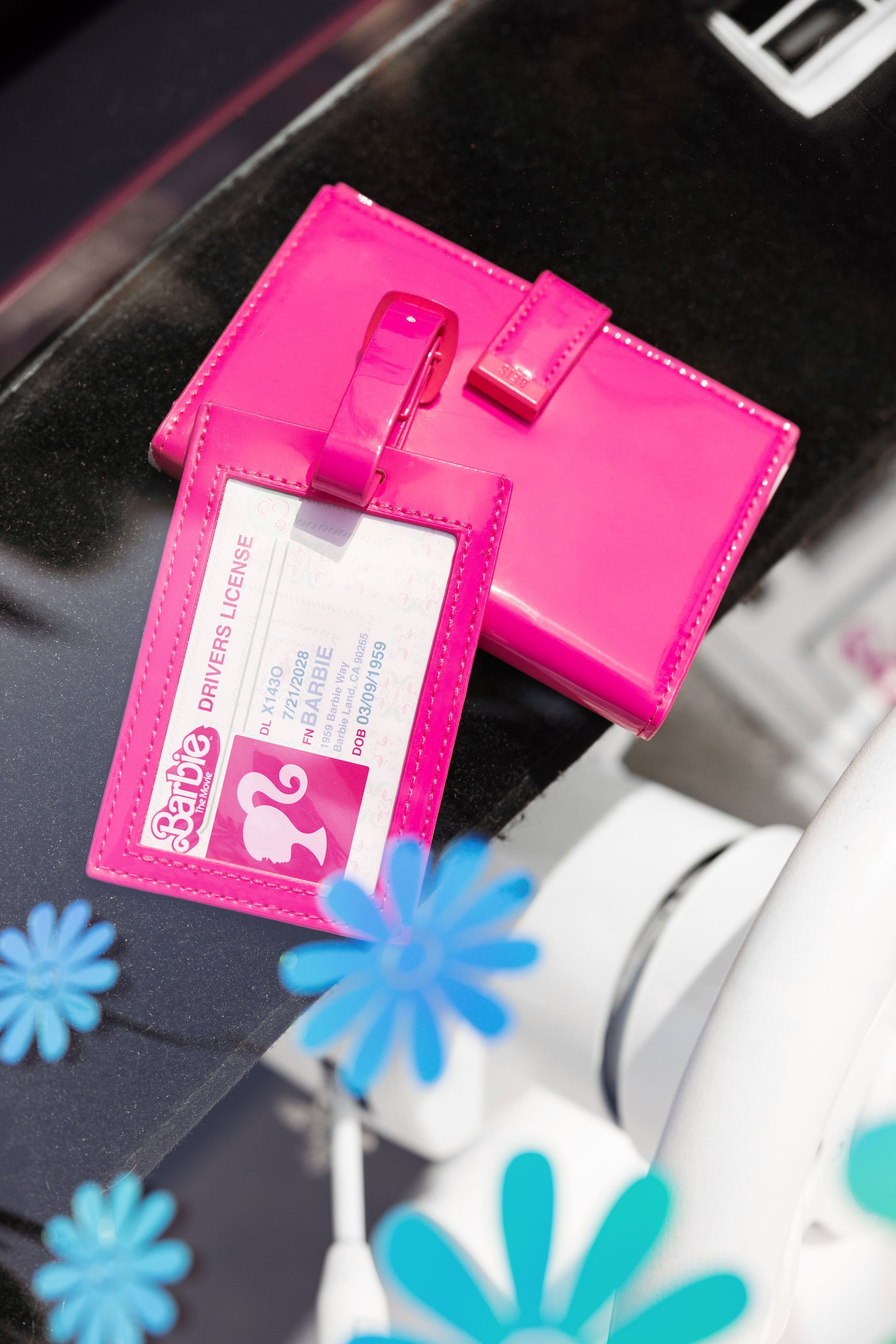 The Passport & Luggage Tag Set in Barbie™ Pink