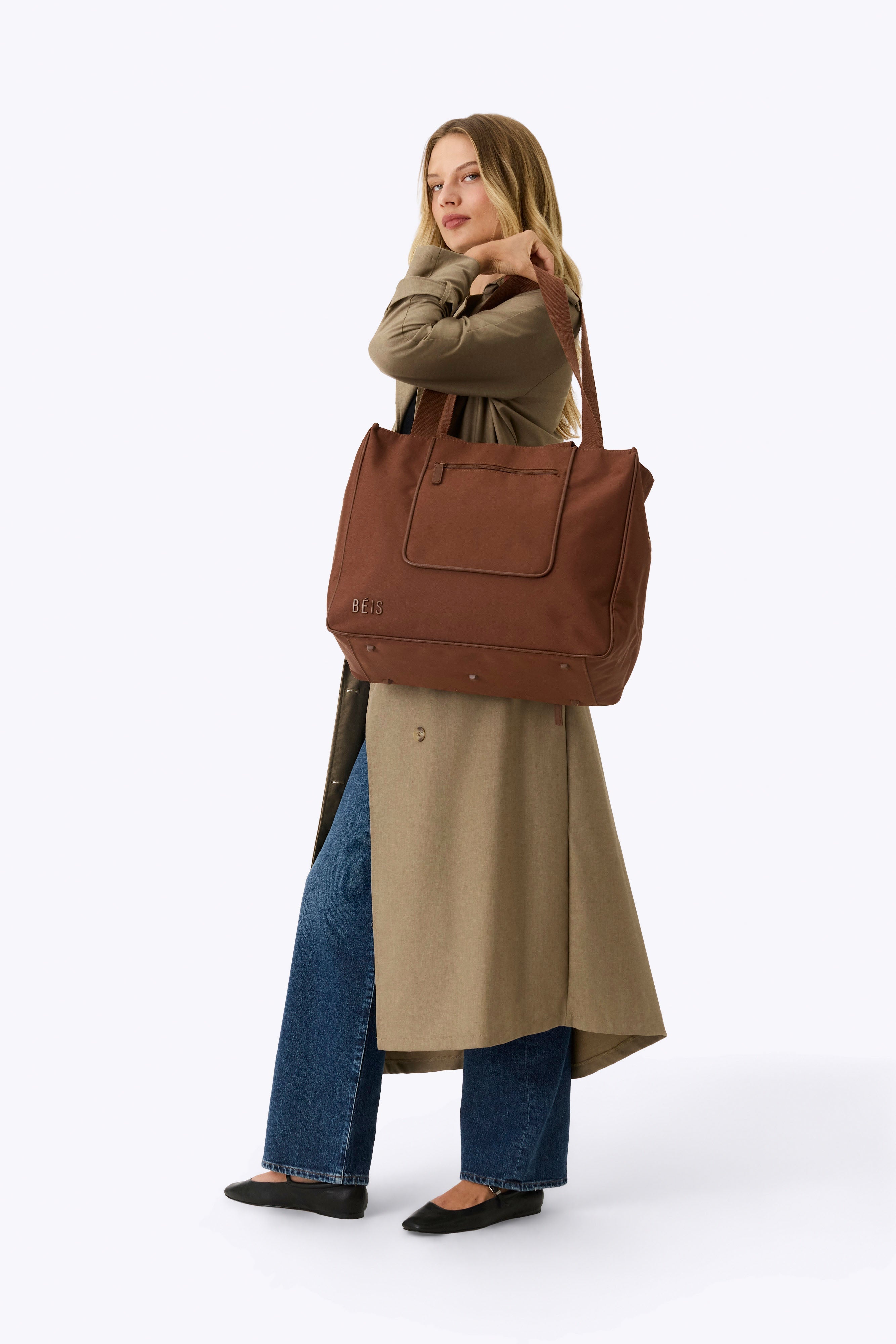The East To West Tote in Maple